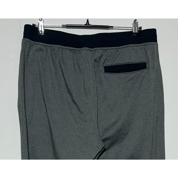 Under Armour Joggers Mens XL Gray Black Measures 34x30 Drawstring Elastic Waist - Picture 4 of 10